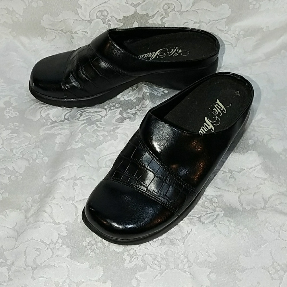 Life Stride Slip on Mules